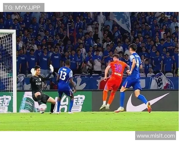 中超激战申花迎战山东球迷期待精彩对决与精彩进球 中超激战申花迎战山东球迷期待精彩对决与精彩进球