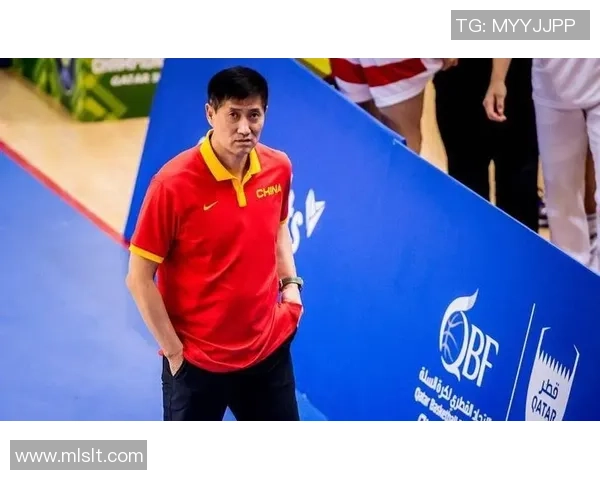 中国男篮与意大利队激烈冲突引发热议赛场风波再掀波澜 中国男篮与意大利队激烈冲突引发热议赛场风波再掀波澜