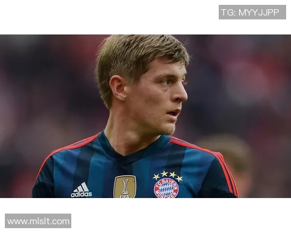 克罗斯的足球之路:从青涩少年到世界顶级中场的辉煌历程 克罗斯的足球之路:从青涩少年到世界顶级中场的辉煌历程