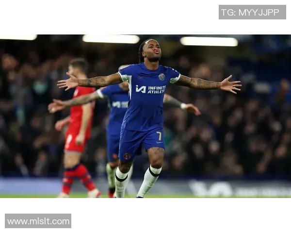 切尔西更衣室风波升级斯特林与恩佐训练场冲突引发热议 切尔西更衣室风波升级斯特林与恩佐训练场冲突引发热议