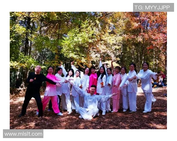 火箭与马刺激战正酣文字直播精彩瞬间回顾与分析