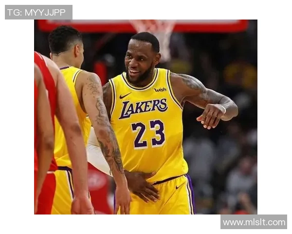 热火与公牛激烈对抗赛场冲突引发球迷热议与媒体关注