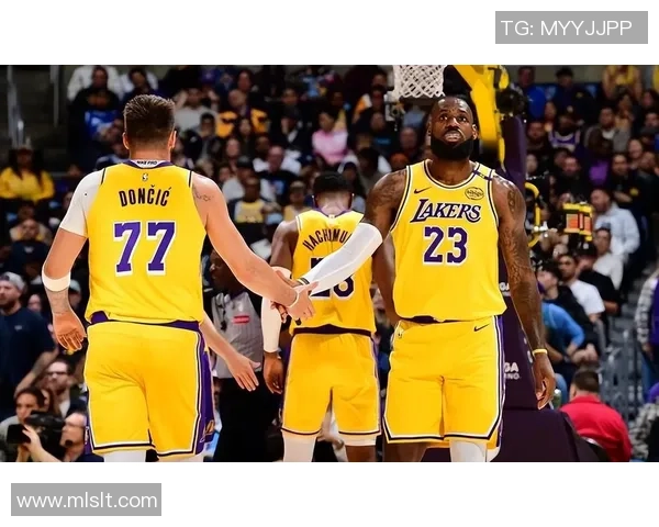 西部决赛精彩对决掘金与湖人争夺总决赛席位的激烈战斗